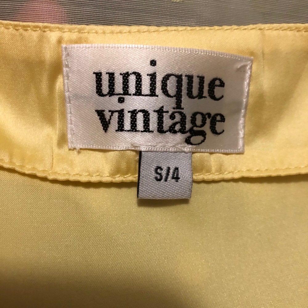 ❌Sold❌ Unique Vintage Swiss Dot Yellow Dress - Picture 10 of 11